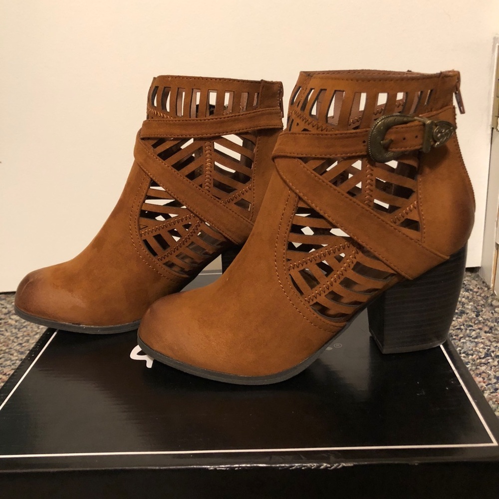 Qupid Booties
